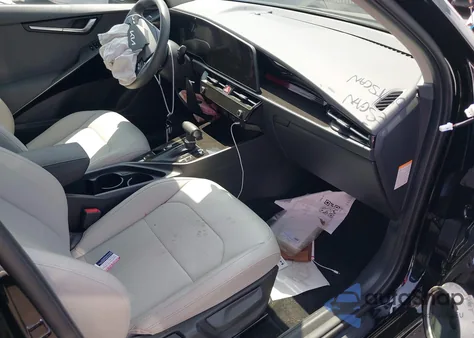 2024 Kia Niro Ex Touring z USA, uszkodzony, nr VIN KNDCR3LE3R5161521